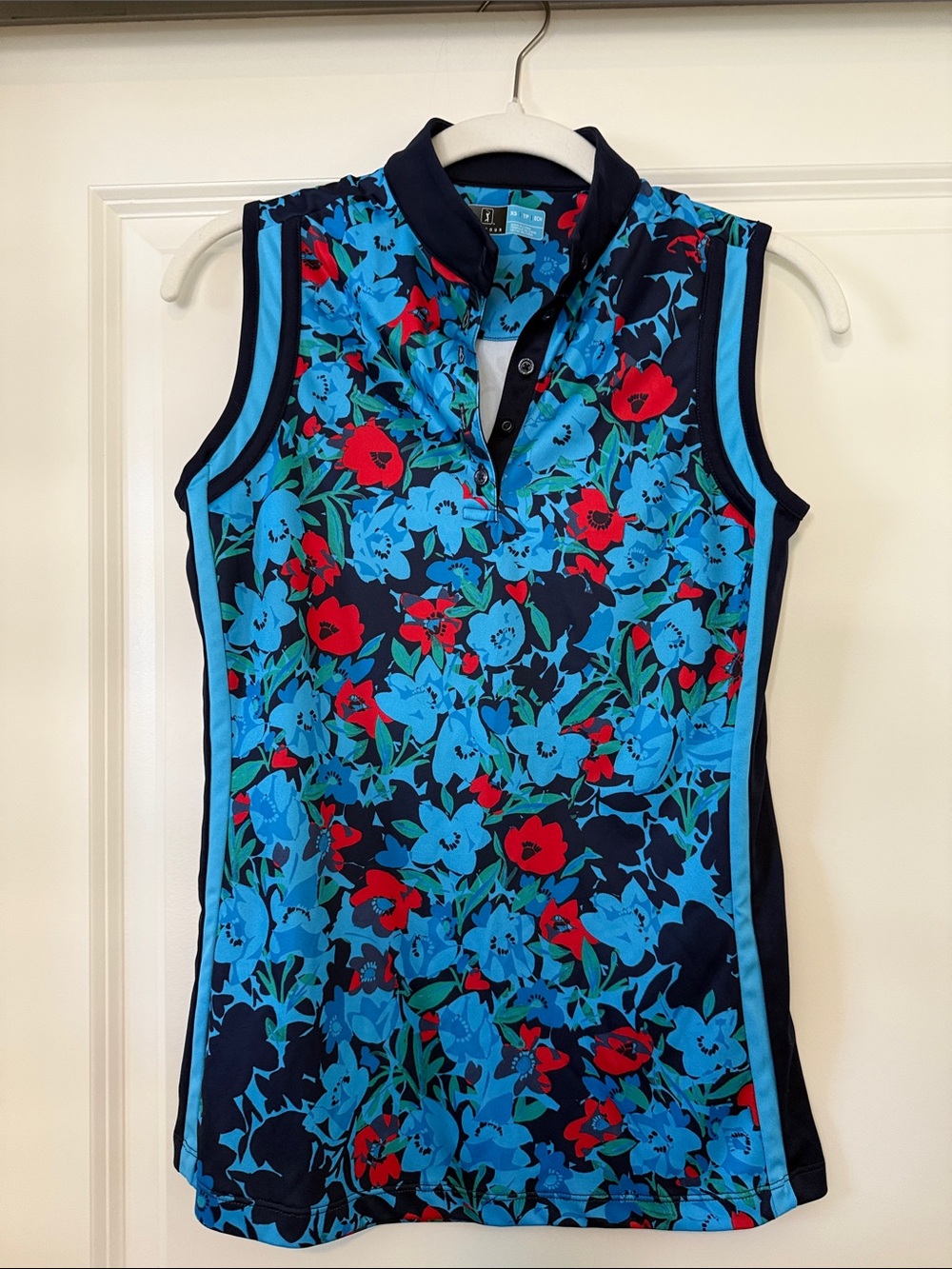 Sleeveless Navy Floral Golf Top - Blue & Red